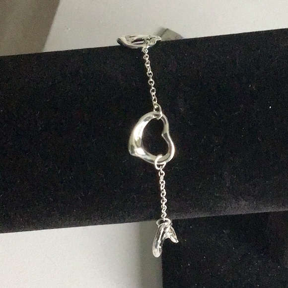 Beautiful Sterling Silver Floating Heart Bracelet - Picture 2 of 9